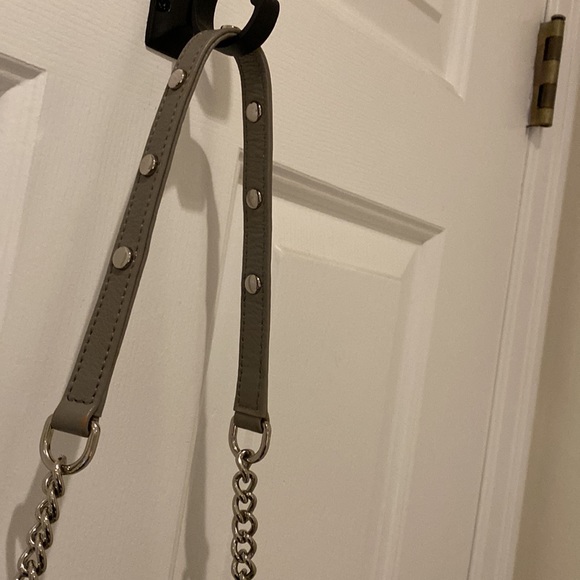 Rebecca Minkoff 5 zip cross body purse, grey, gently used - Picture 5 of 8